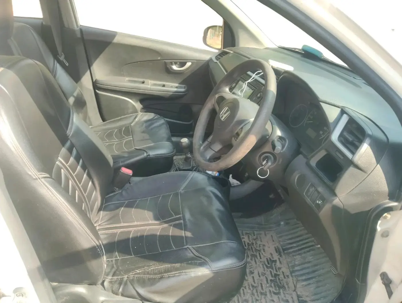 2017 Honda BR-V 1.5L I- DTEC E, Diesel, Manual, 1,47,438 km, interior