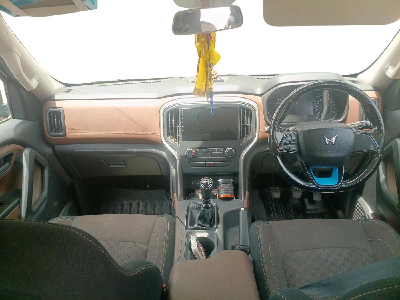 2023 Mahindra SCORPIO-N Z2 DIESEL MT 7 STR, Diesel, Manual, 44,344 km, interior