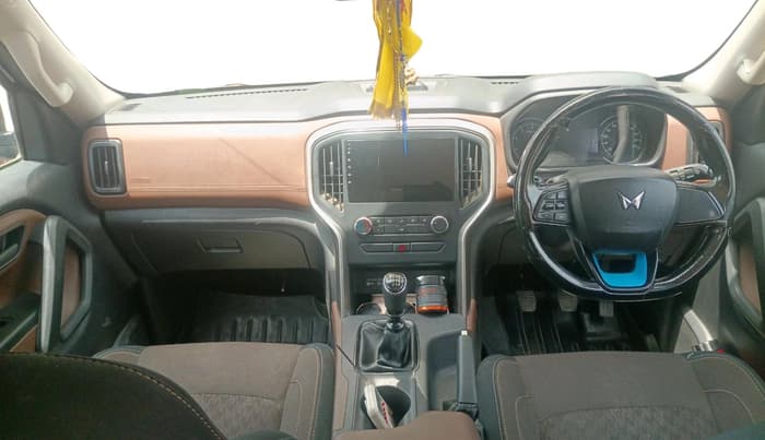 2023 Mahindra SCORPIO-N Z2 DIESEL MT 7 STR, Diesel, Manual, 44,344 km, interior