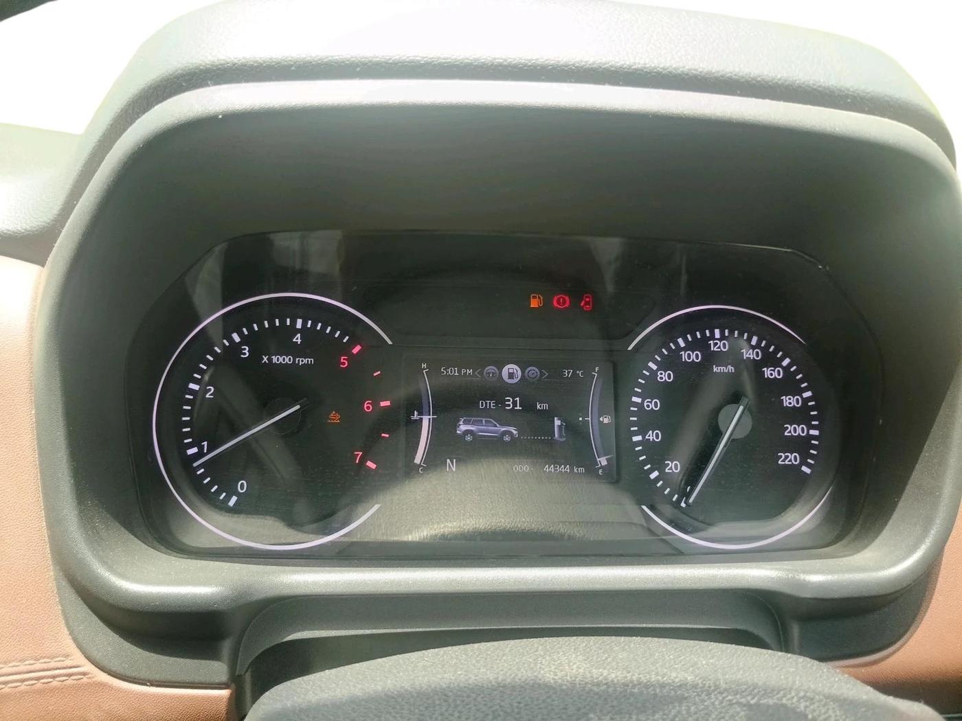 2023 Mahindra SCORPIO-N Z2 DIESEL MT 7 STR, Diesel, Manual, 44,344 km, interior