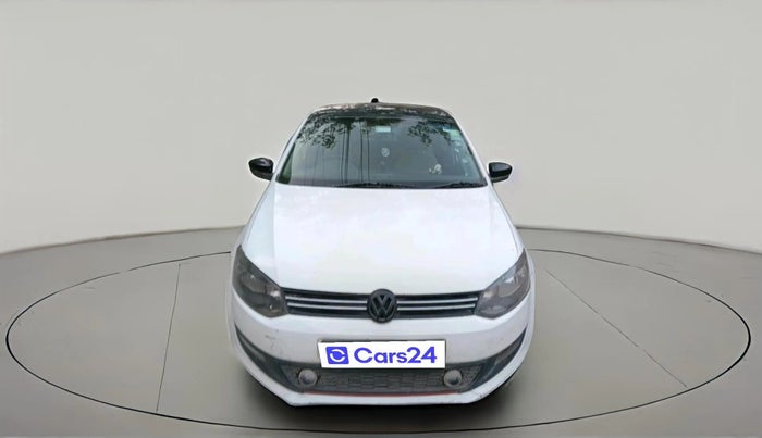 2014 Volkswagen Polo HIGHLINE1.2L, CNG, Manual, 1,24,521 km, exterior