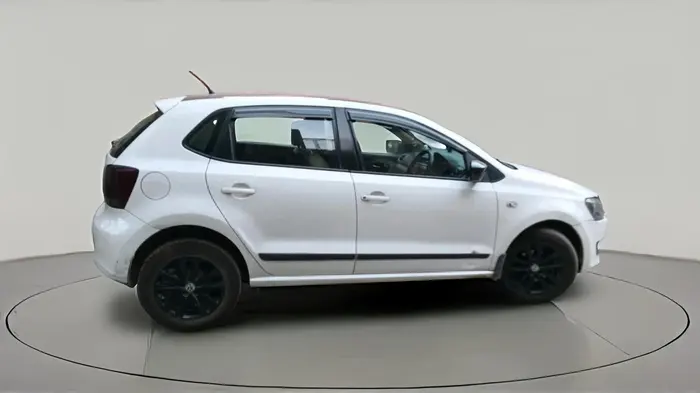 2014 Volkswagen Polo HIGHLINE1.2L, CNG, Manual, 1,24,521 km, exterior