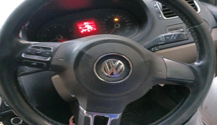 2014 Volkswagen Polo HIGHLINE1.2L, CNG, Manual, 1,24,521 km, interior