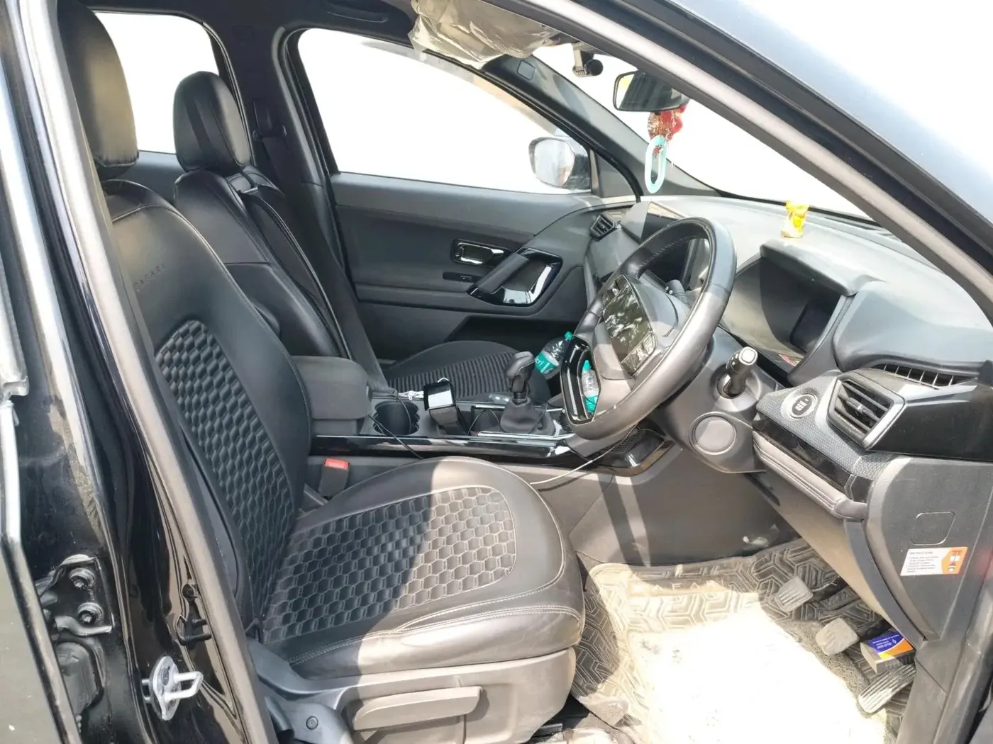 2024 Tata Safari PURE PLUS S DARK EDITION, Diesel, Manual, 22,898 km, interior