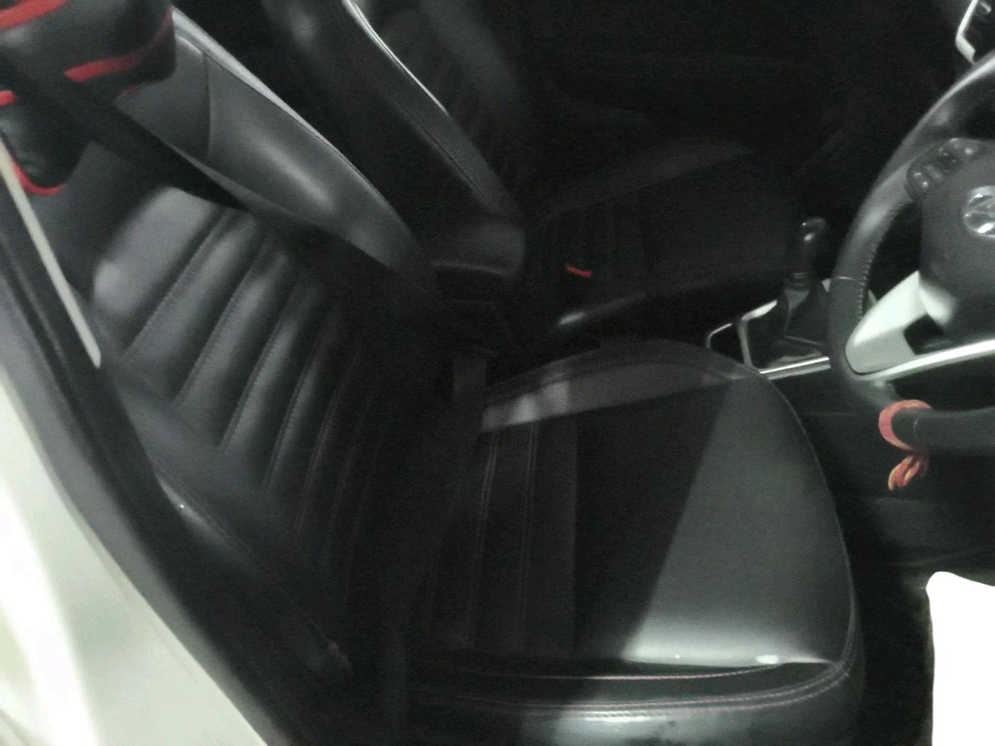 2022 Hyundai VENUE S+ 1.2, Petrol, Manual, 25,085 km, interior