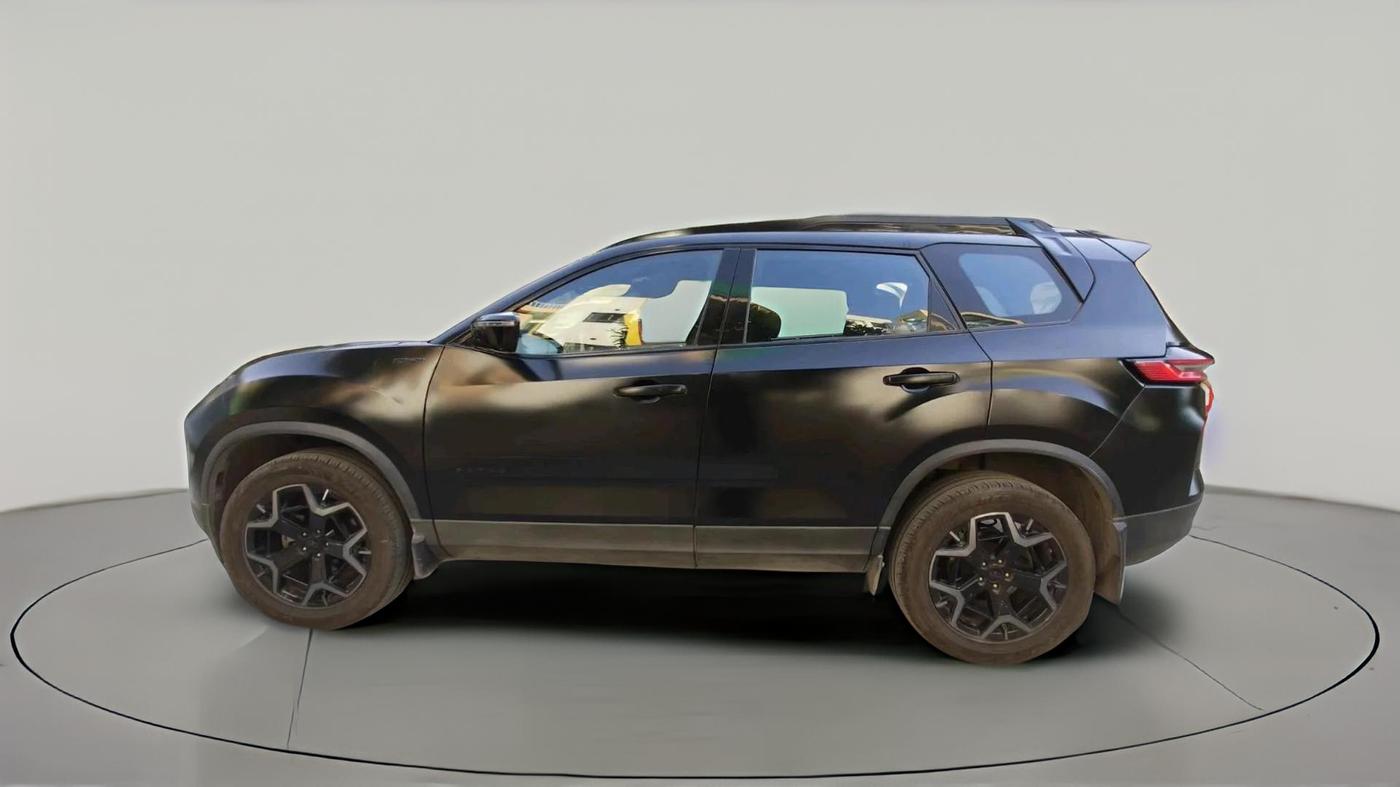 2025 Tata Safari Accomplished X Plus 7 STR Stealth Edition AT, Diesel, Automatic, 38,733 km, exterior