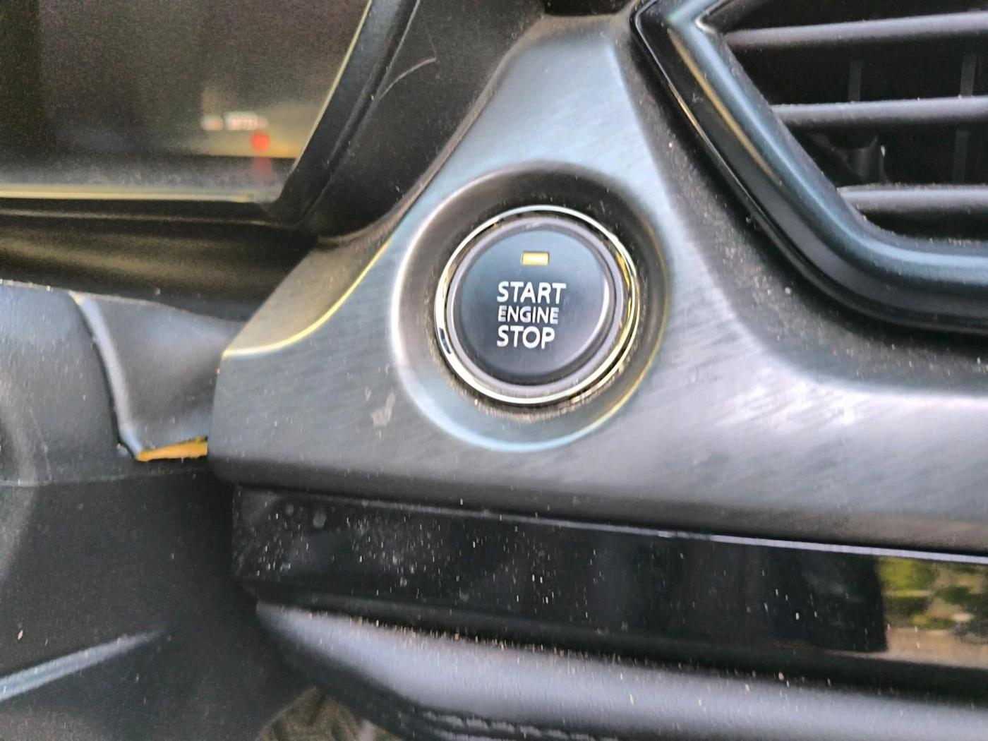 2025 Tata Safari Accomplished X Plus 7 STR Stealth Edition AT, Diesel, Automatic, 38,733 km, interior