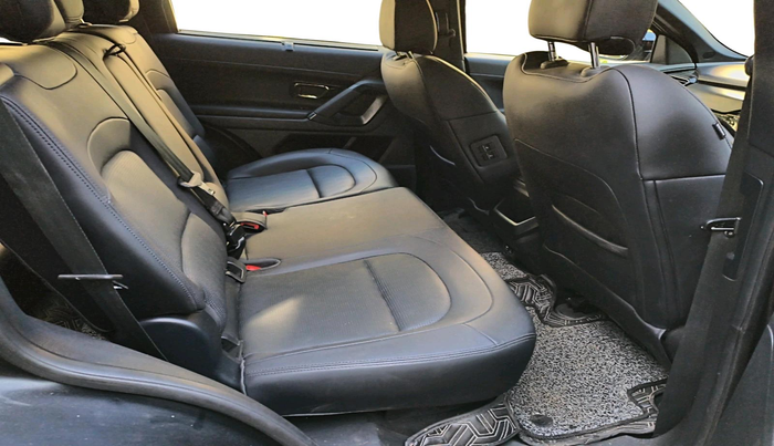 2025 Tata Safari Accomplished X Plus 7 STR Stealth Edition AT, Diesel, Automatic, 38,733 km, interior