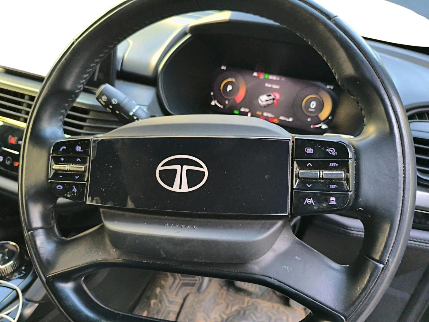 2025 Tata Safari Accomplished X Plus 7 STR Stealth Edition AT, Diesel, Automatic, 38,733 km, interior