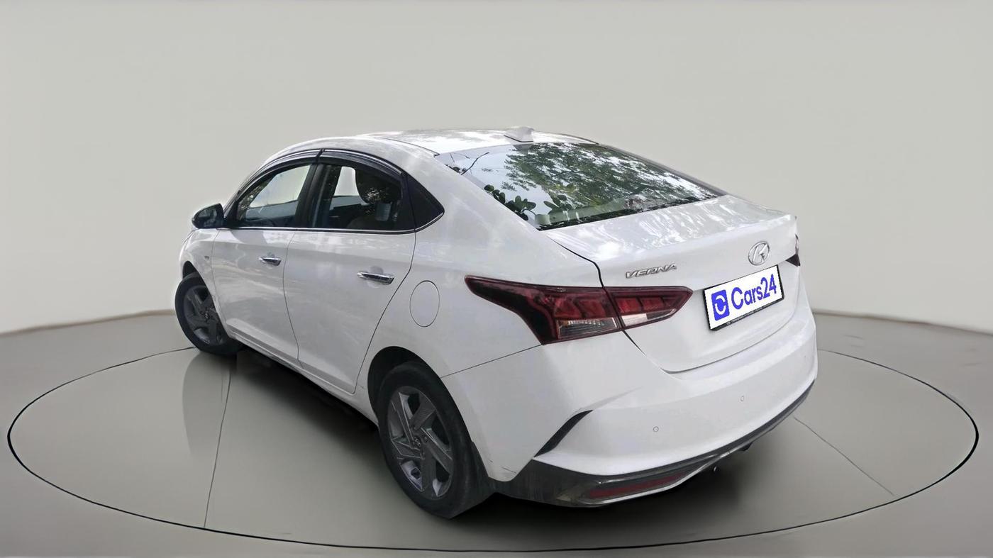 2022 Hyundai Verna SX 1.5 CRDI AT, Diesel, Automatic, 1,43,233 km, exterior