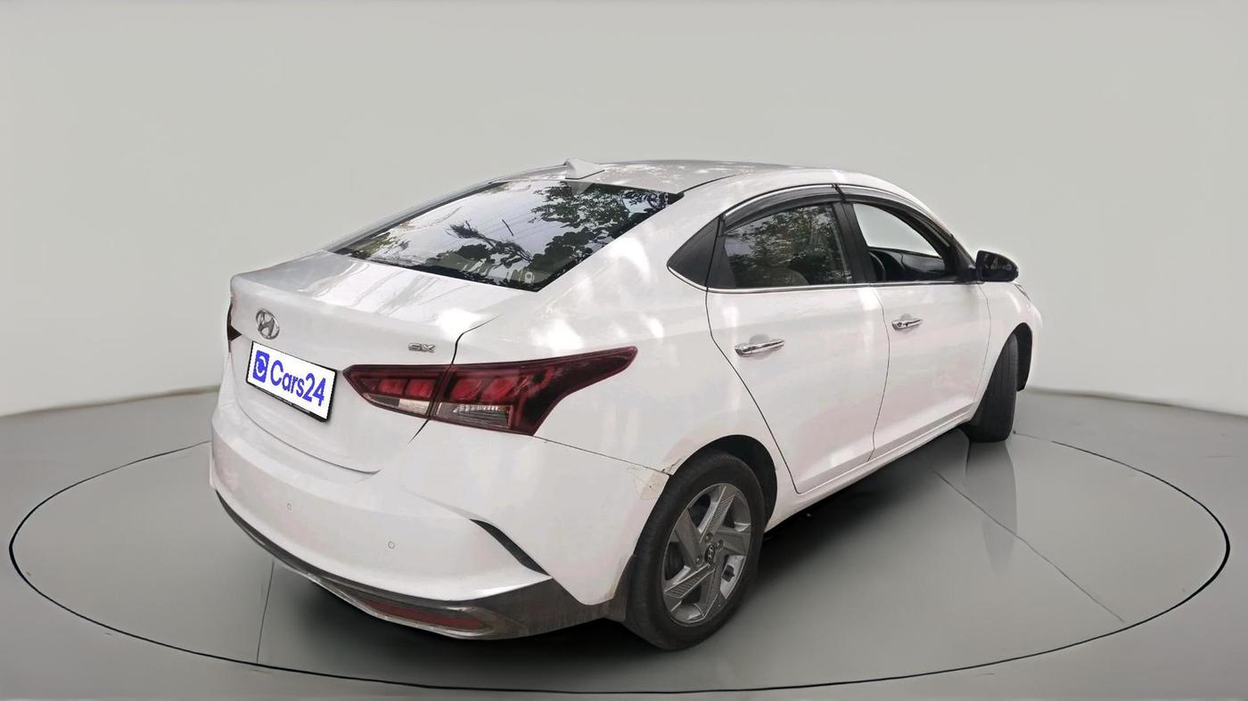 2022 Hyundai Verna SX 1.5 CRDI AT, Diesel, Automatic, 1,43,233 km, exterior