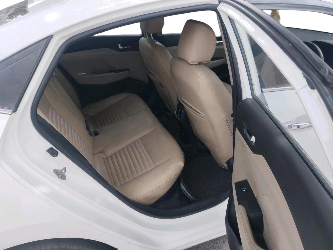 2022 Hyundai Verna SX 1.5 CRDI AT, Diesel, Automatic, 1,43,233 km, interior