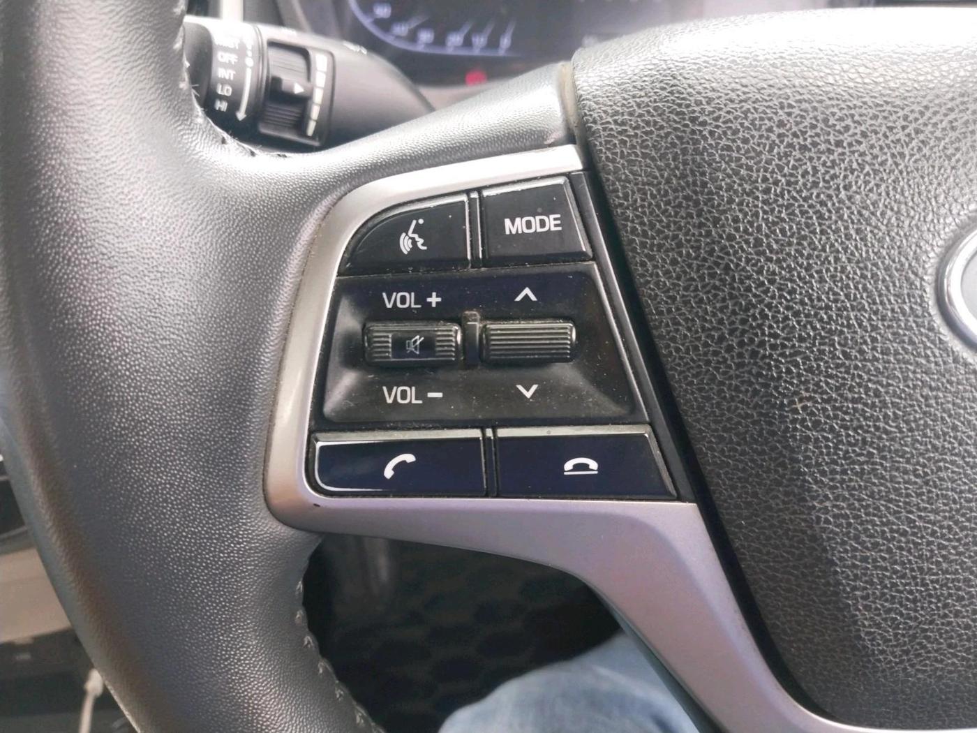 2022 Hyundai Verna SX 1.5 CRDI AT, Diesel, Automatic, 1,43,233 km, interior