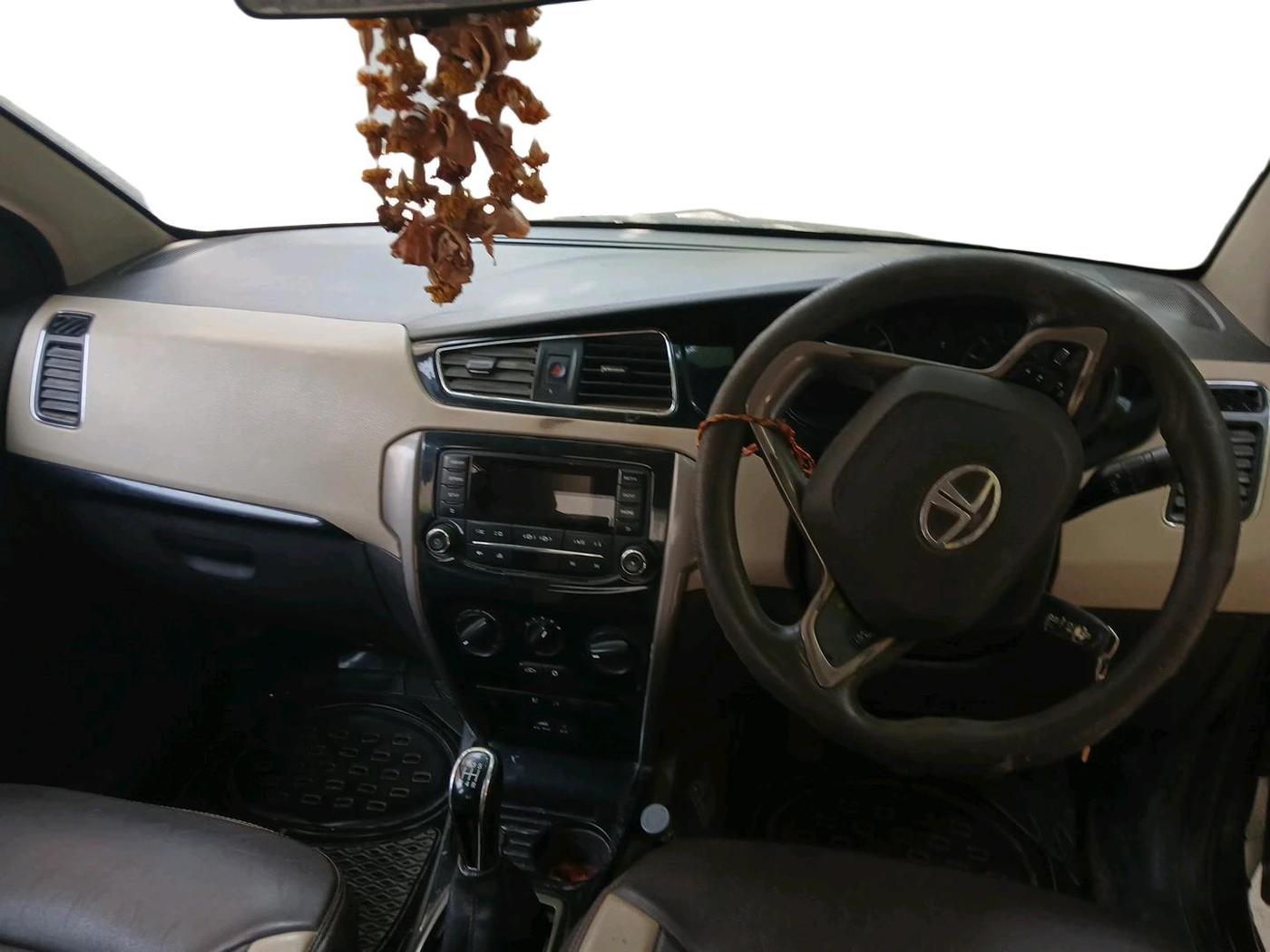 2015 Tata Zest XMS PETROL, Petrol, Manual, 1,62,387 km, interior