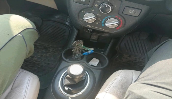 2014 Honda Mobilio 1.5L I-VTEC S, CNG, Manual, 2,19,428 km, interior