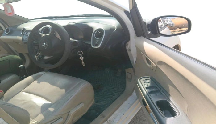 2014 Honda Mobilio 1.5L I-VTEC S, CNG, Manual, 2,19,428 km, interior