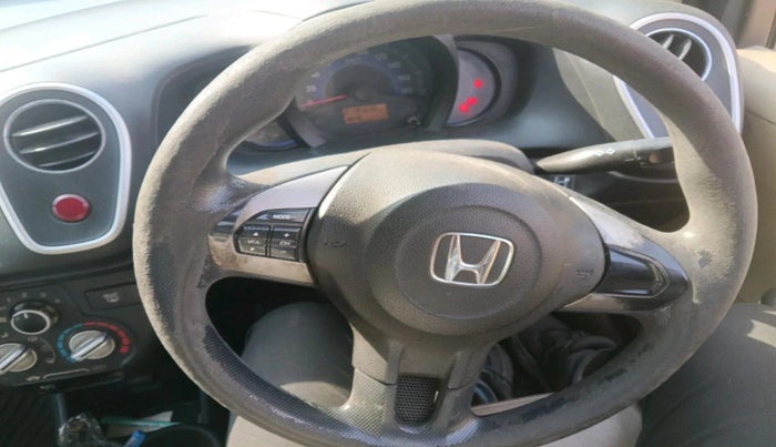 2014 Honda Mobilio 1.5L I-VTEC S, CNG, Manual, 2,19,428 km, interior