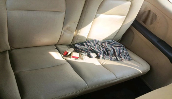 2014 Honda Mobilio 1.5L I-VTEC S, CNG, Manual, 2,19,428 km, interior