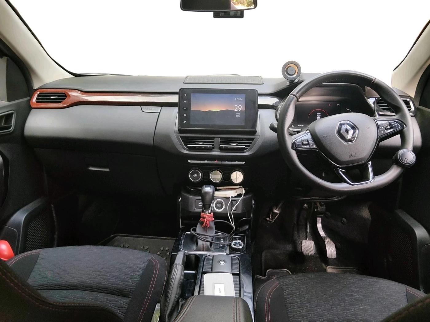 2023 Renault Kiger RXZ TURBO CVT, Petrol, Automatic, 42,981 km, interior
