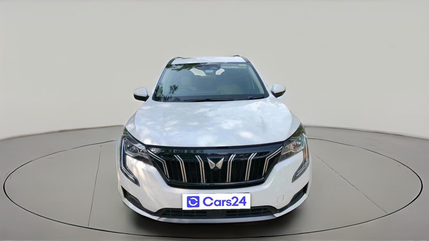 2025 Mahindra XUV700 AX 7 LUXURY D AT 7 STR, Diesel, Automatic, 66,099 km, exterior