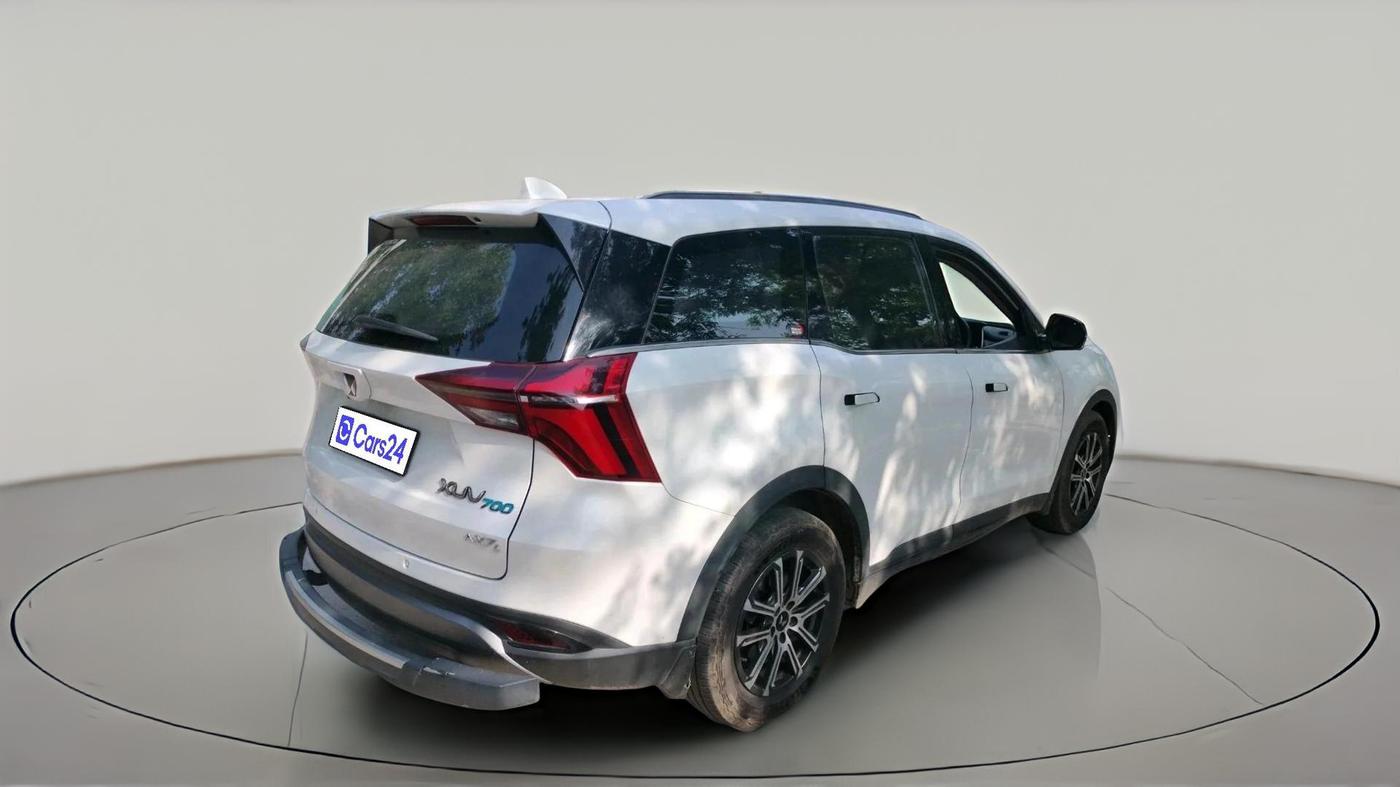 2025 Mahindra XUV700 AX 7 LUXURY D AT 7 STR, Diesel, Automatic, 66,099 km, exterior