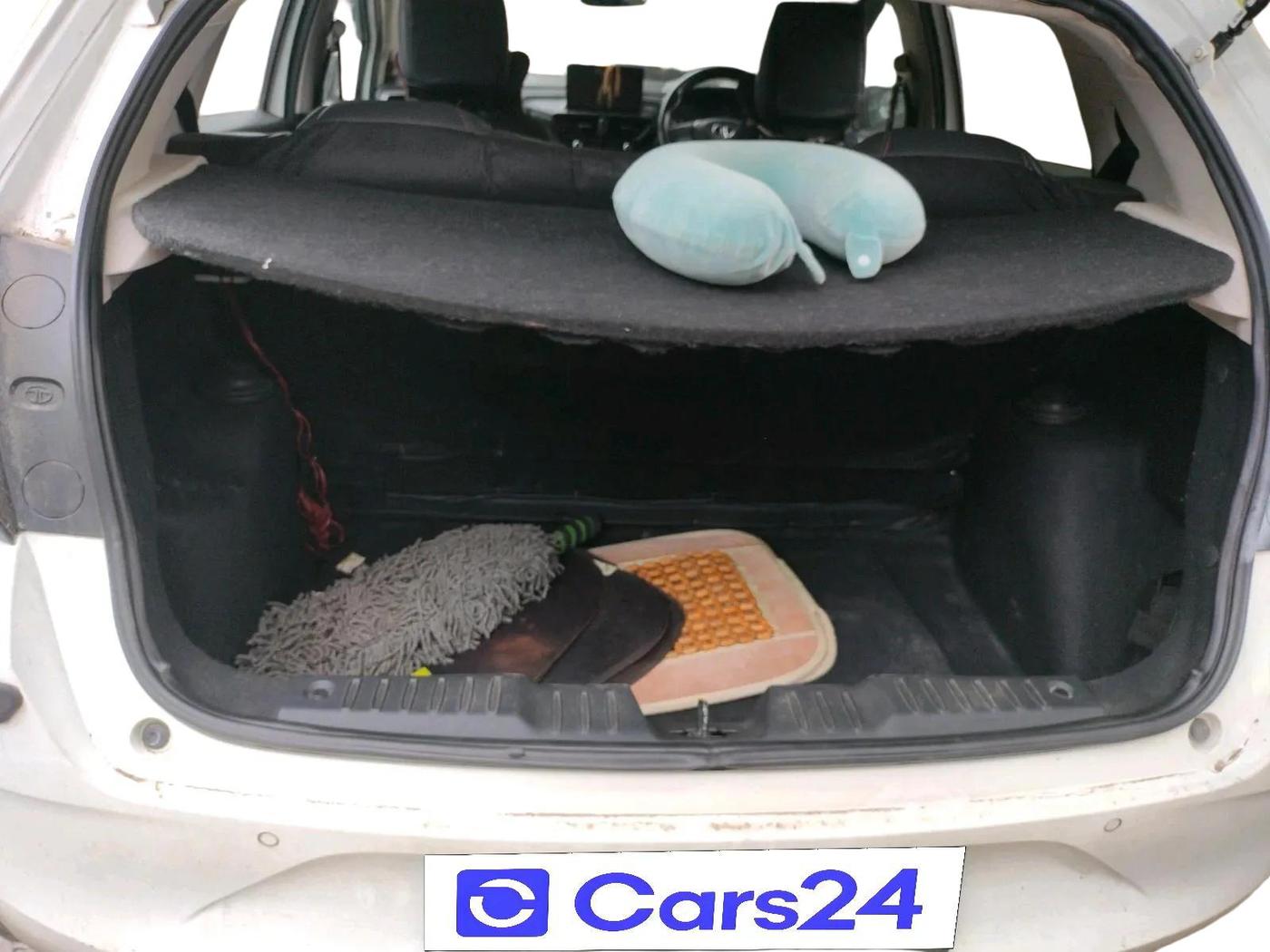 2021 Tata ALTROZ XE PETROL, Petrol, Manual, 85,185 km, exterior
