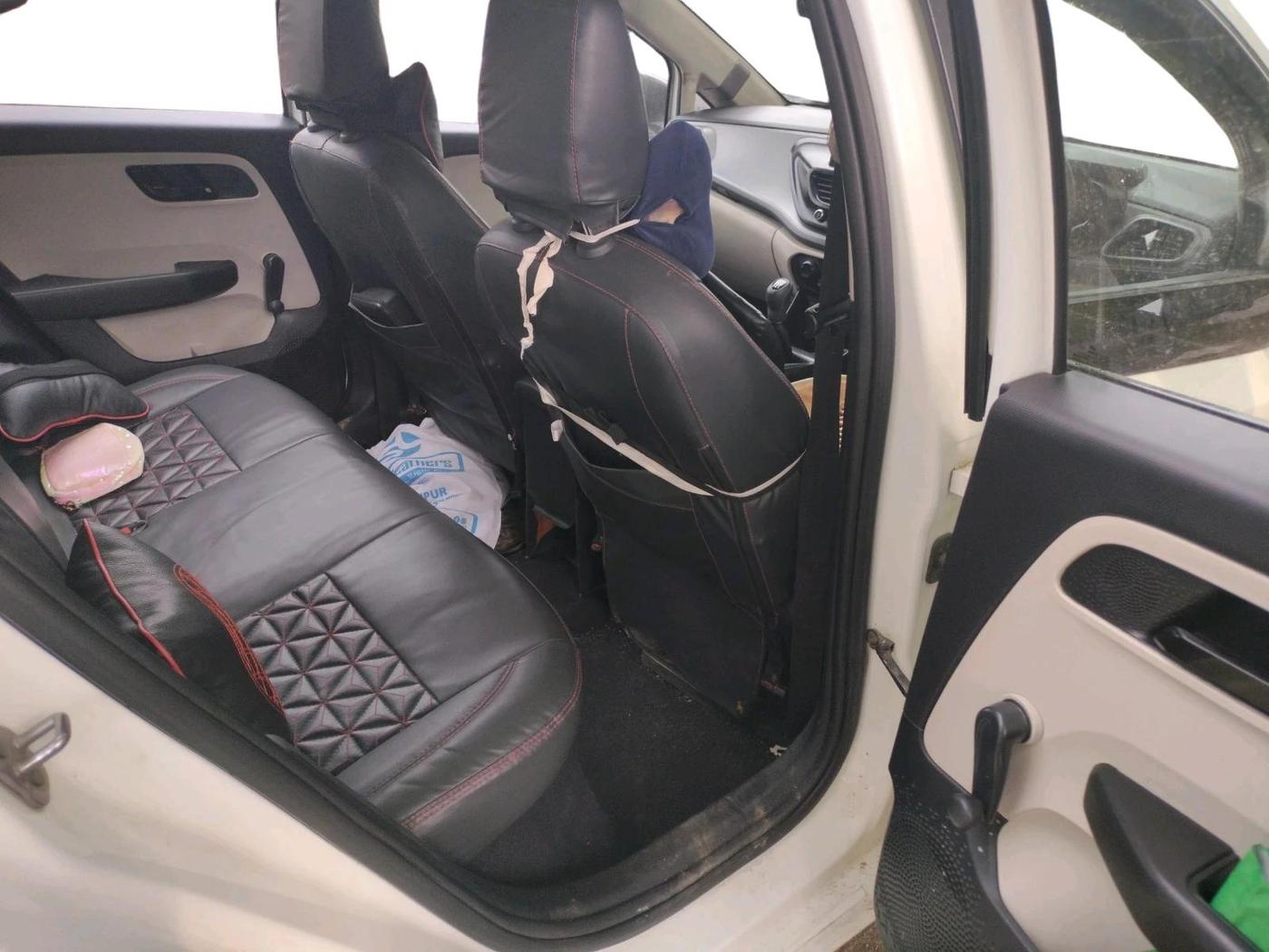 2021 Tata ALTROZ XE PETROL, Petrol, Manual, 85,185 km, interior