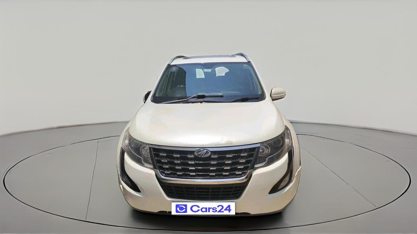 2018 Mahindra XUV500 W9, Diesel, Manual, 89,360 km, exterior