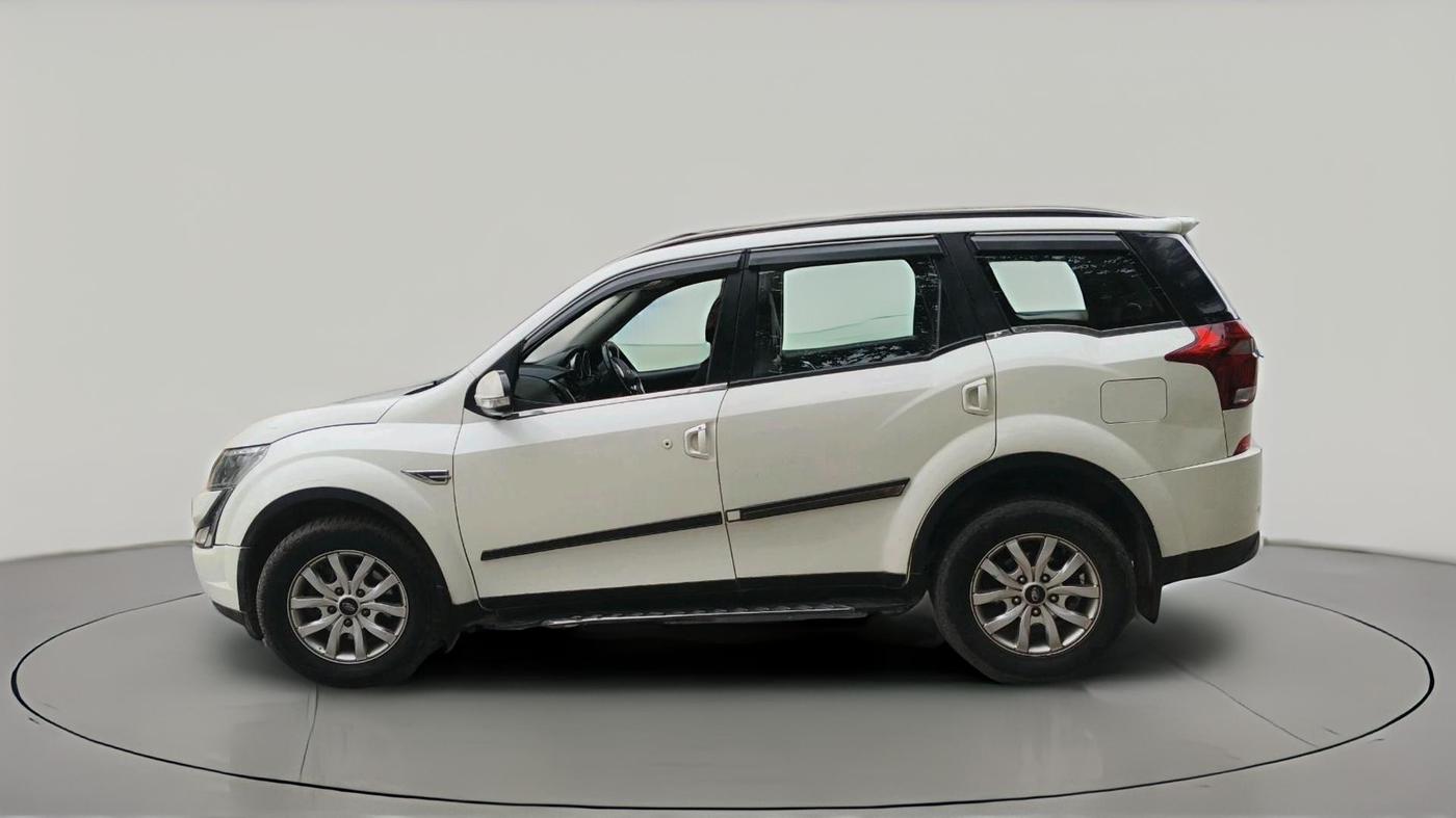 2018 Mahindra XUV500 W9, Diesel, Manual, 89,360 km, exterior