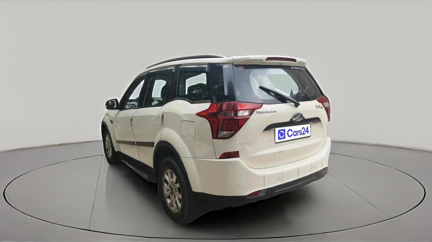 2018 Mahindra XUV500 W9, Diesel, Manual, 89,360 km, exterior