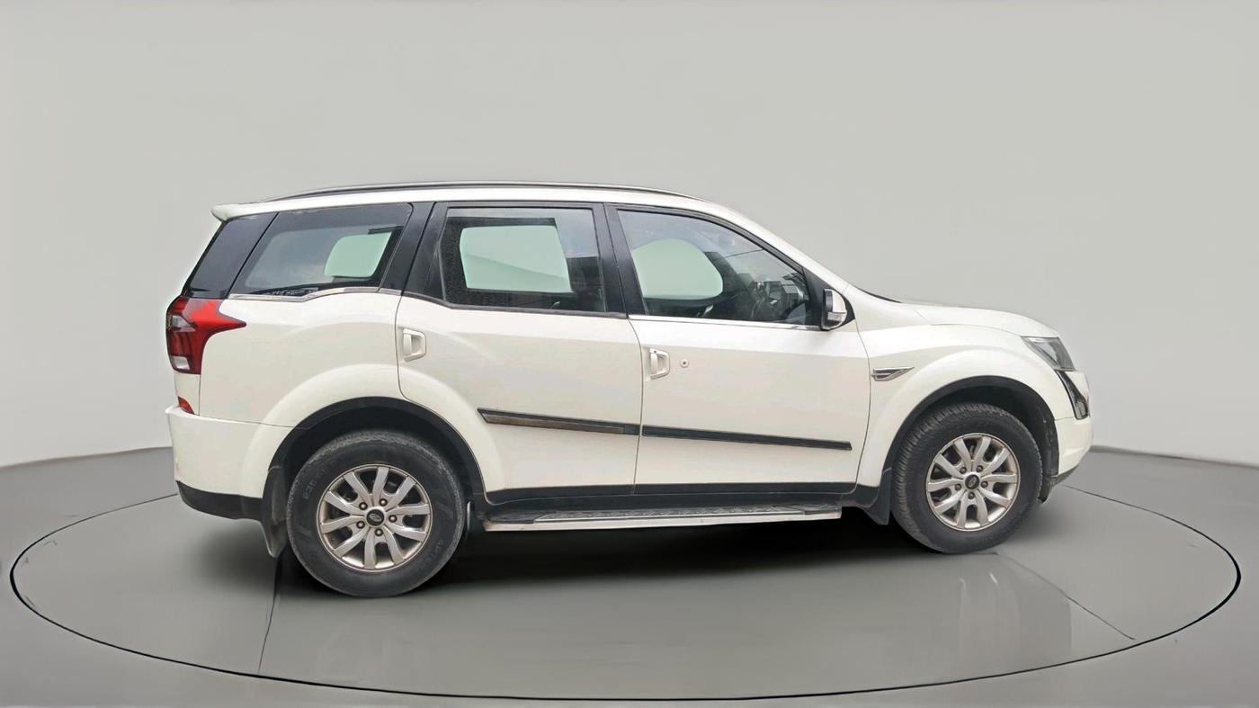 2018 Mahindra XUV500 W9, Diesel, Manual, 89,360 km, exterior