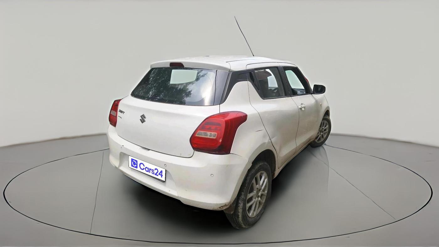 2021 Maruti Swift LXI, CNG, Manual, 70,951 km, exterior