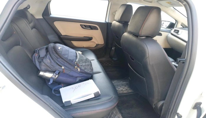 2023 Tata ALTROZ XM PETROL, Petrol, Manual, 26,701 km, interior