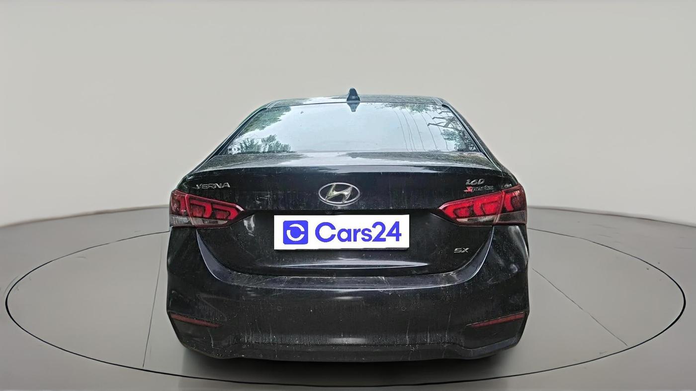 2018 Hyundai Verna 1.6 CRDI SX + AT, Diesel, Automatic, 80,341 km, exterior