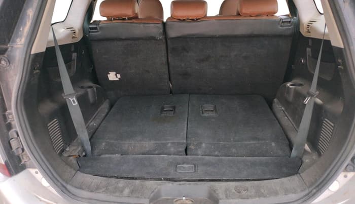 2021 Mahindra XUV500 W7, Diesel, Manual, 95,535 km, interior