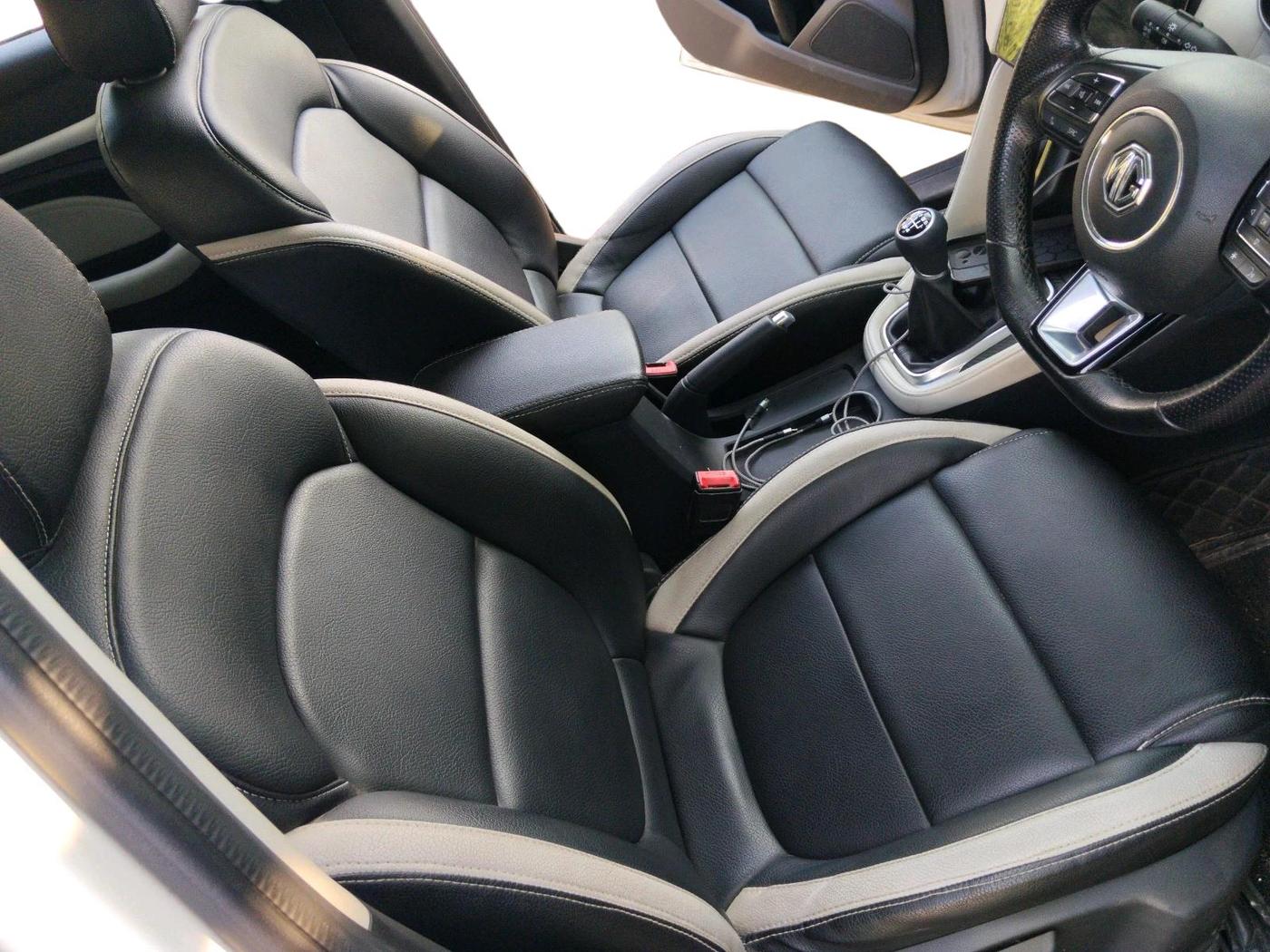 2023 MG ASTOR STYLE 1.5 MT, Petrol, Manual, 40,653 km, interior