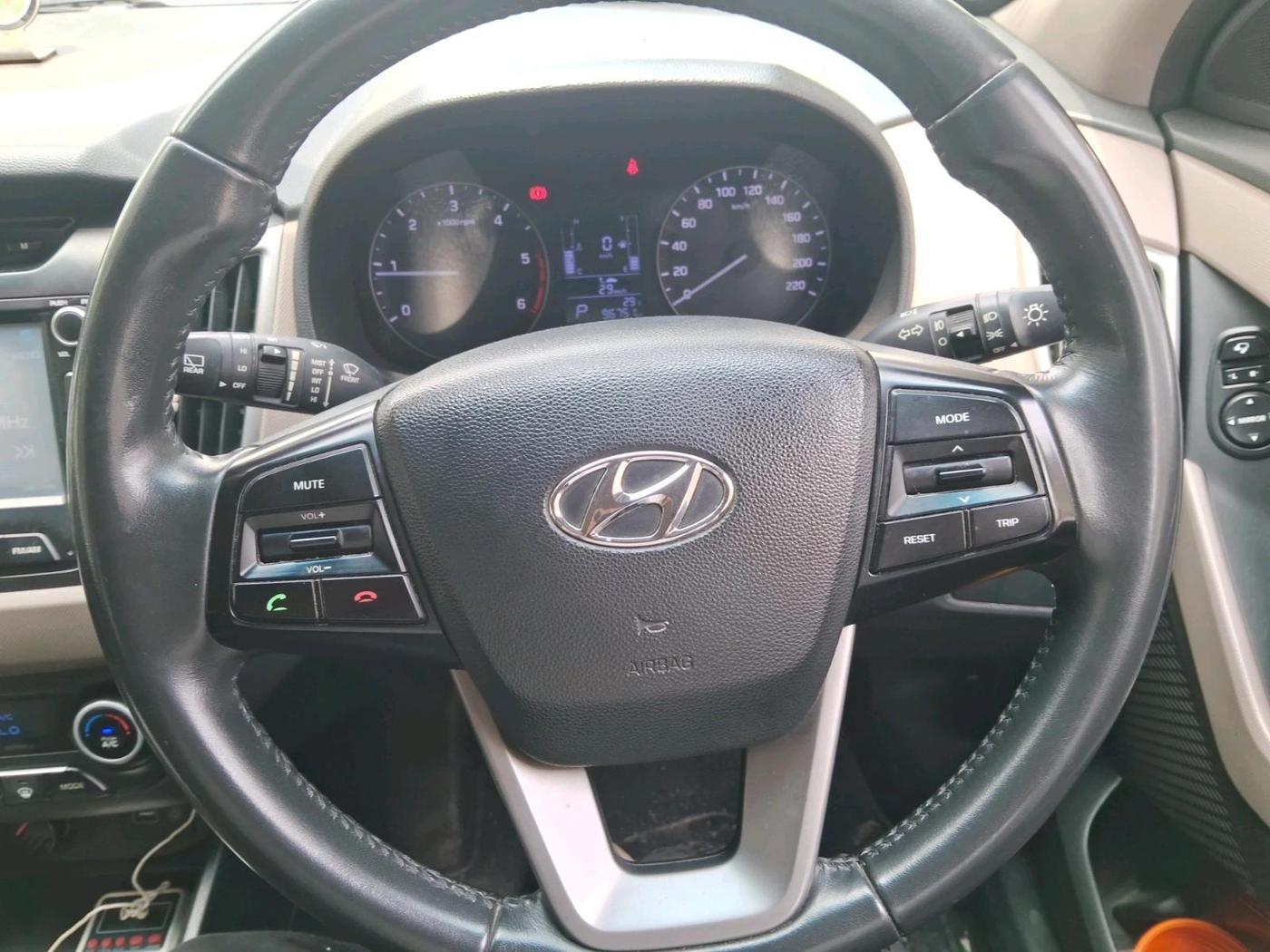 2016 Hyundai Creta SX PLUS AT 1.6 DIESEL, Diesel, Automatic, 96,751 km, interior