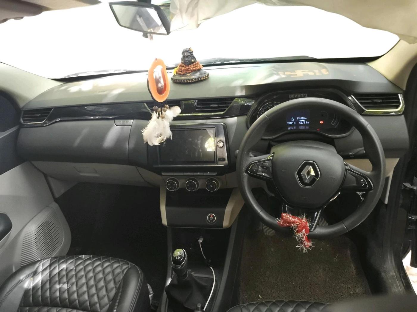 2025 Renault TRIBER RXT, CNG, Manual, 21,485 km, interior
