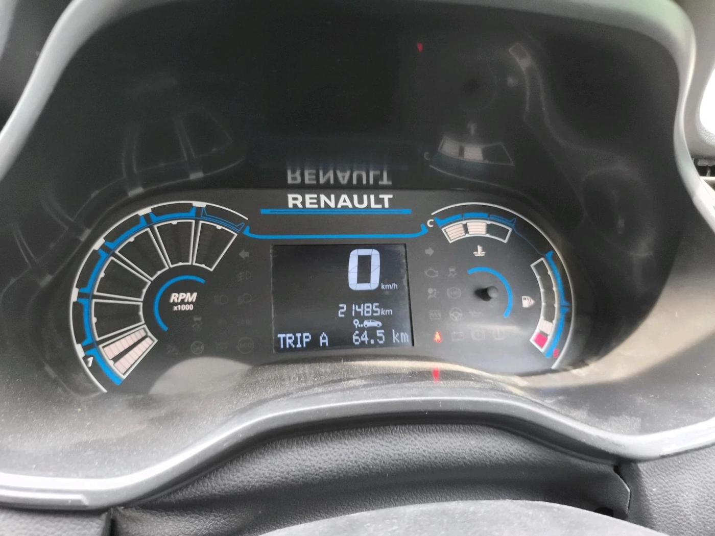 2025 Renault TRIBER RXT, CNG, Manual, 21,485 km, interior