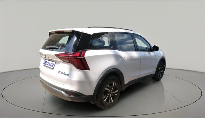 2023 Mahindra XUV700 AX 5 D MT 5 STR, Diesel, Manual, 26,154 km, exterior