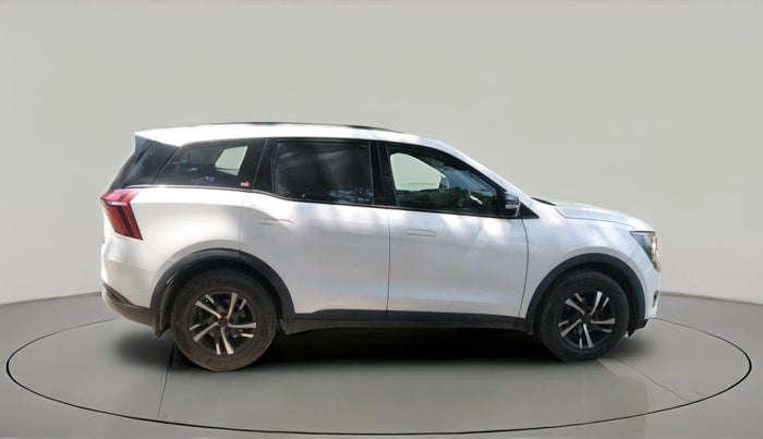 2023 Mahindra XUV700 AX 5 D MT 5 STR, Diesel, Manual, 26,154 km, exterior