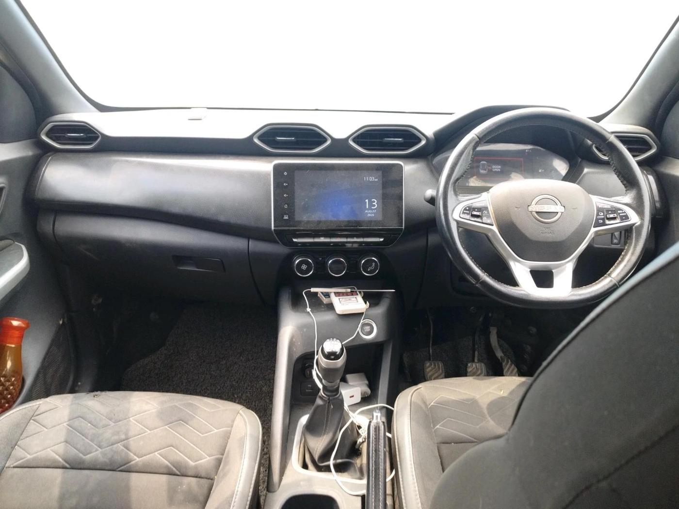 2022 Nissan MAGNITE XV PREMIUM DUAL TONE, Petrol, Manual, 40,146 km, interior