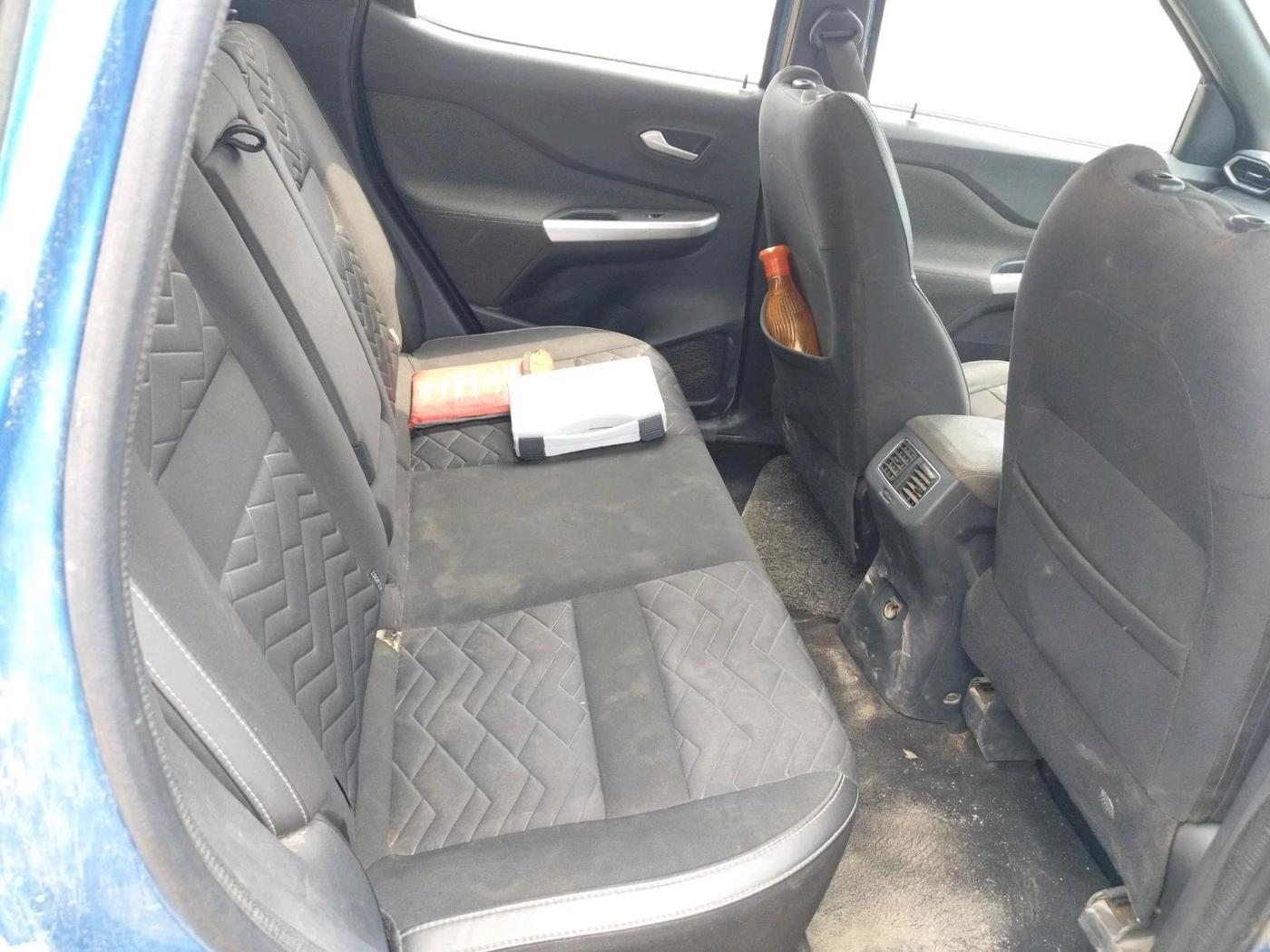 2022 Nissan MAGNITE XV PREMIUM DUAL TONE, Petrol, Manual, 40,146 km, interior