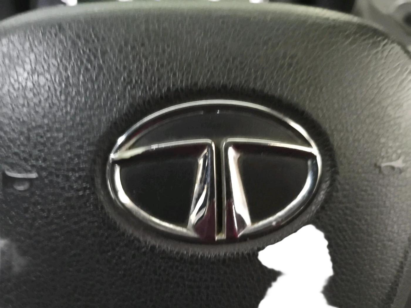 2018 Tata NEXON XM DIESEL, Diesel, Manual, 1,13,654 km, interior