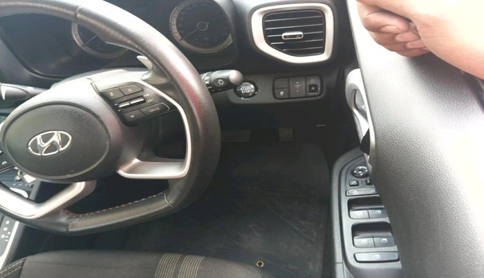 2021 Hyundai VENUE SX PLUS 1.0 TURBO DCT, Petrol, Automatic, 47,521 km, interior