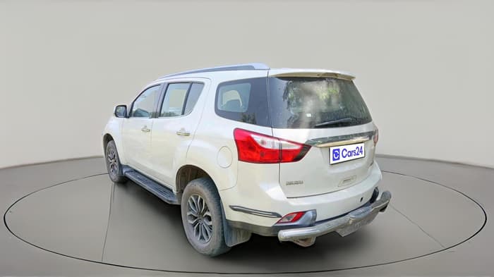 2017 ISUZU MU-X 4x2 AT, Diesel, Automatic, 1,02,859 km, exterior