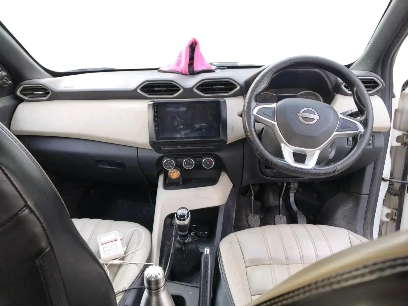 2023 Nissan MAGNITE XE, CNG, Manual, 69,292 km, interior