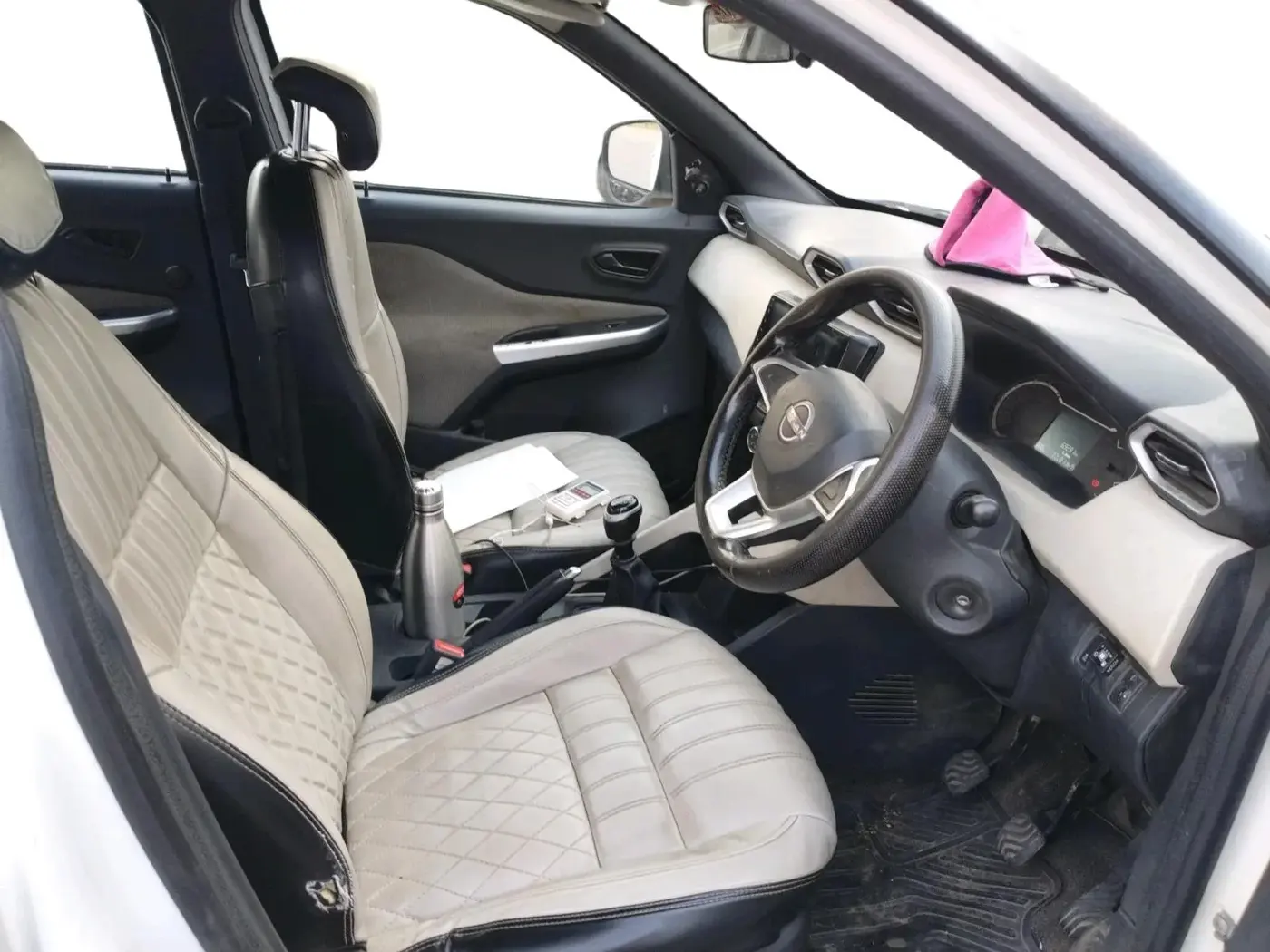 2023 Nissan MAGNITE XE, CNG, Manual, 69,292 km, interior