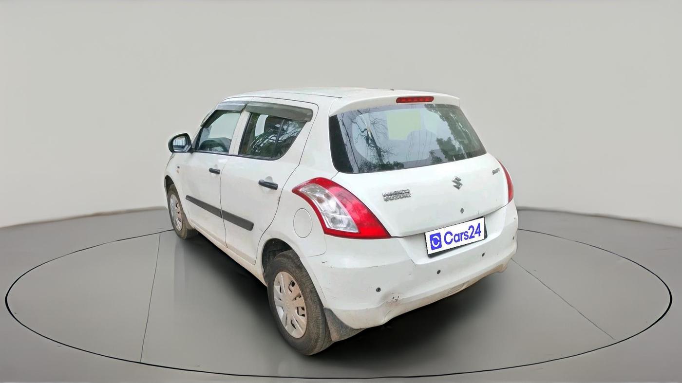 2017 Maruti Swift LXI (O), CNG, Manual, 72,404 km, exterior