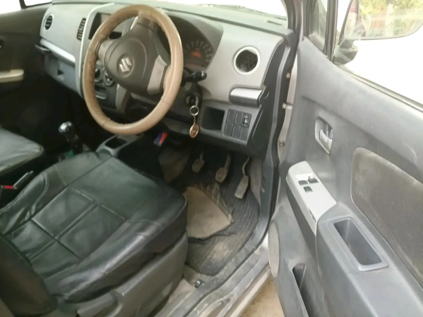 2011 Maruti Wagon R 1.0 LXI, Petrol, Manual, 67,314 km, interior